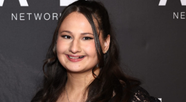 Gypsy-Rose Blanchard Has Taken The Internet By Storm Again