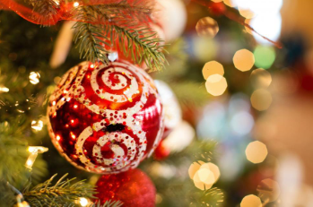 Christmas Ornament and Lights/Freeangestock/Jill Wellington/Creative Commons 
